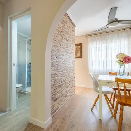 Casa Dario Con Terraza Y Barbacoa En Vakantiehuis *
